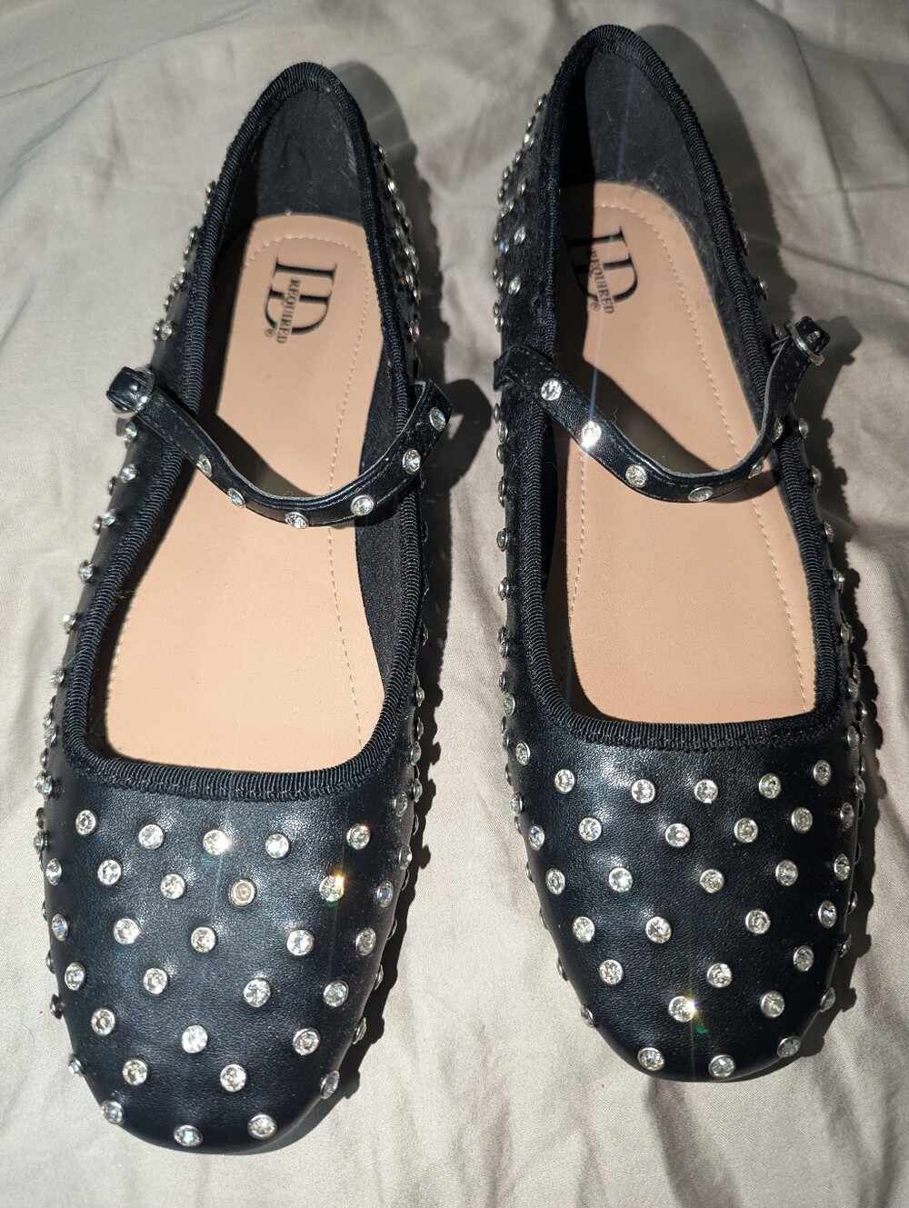 NWOT BLACK CRYSTAL RHINESTONE STRAP SANDALS